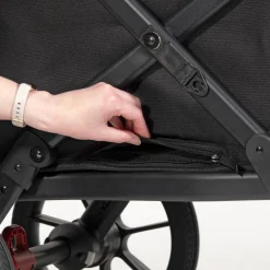 Caravan Coupe LTE- Byron Black