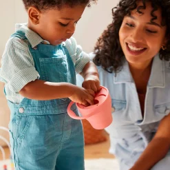 C’est Silicone!™ Snack Catcher with Lid - Coral