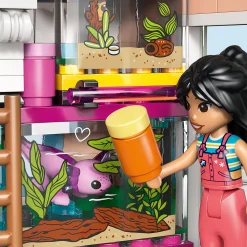 LEGO® Friends Liann’s Family House