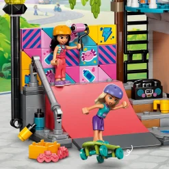 LEGO® Friends Liann’s Family House