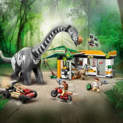 LEGO® Jurassic World Raptor & Titanosaurus Tracking Mission