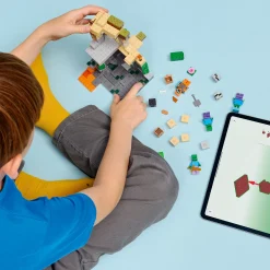 LEGO® Minecraft® Zombie Dungeon