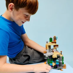 LEGO® Minecraft® Zombie Dungeon