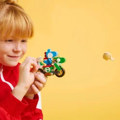 LEGO® Super Mario™: Mario Kart™ – Yoshi Bike