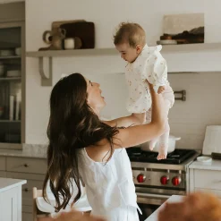 Long-sleeved Bib with integrated pocket 6-24m - Little bear