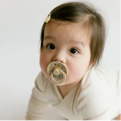 Pacifier Bibs (2) 6-18m - Strawberry (Size 2)