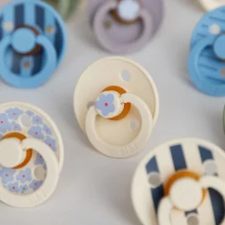 Pacifier Bibs 6-18m (2) - Studio Jasmine (Size 2)