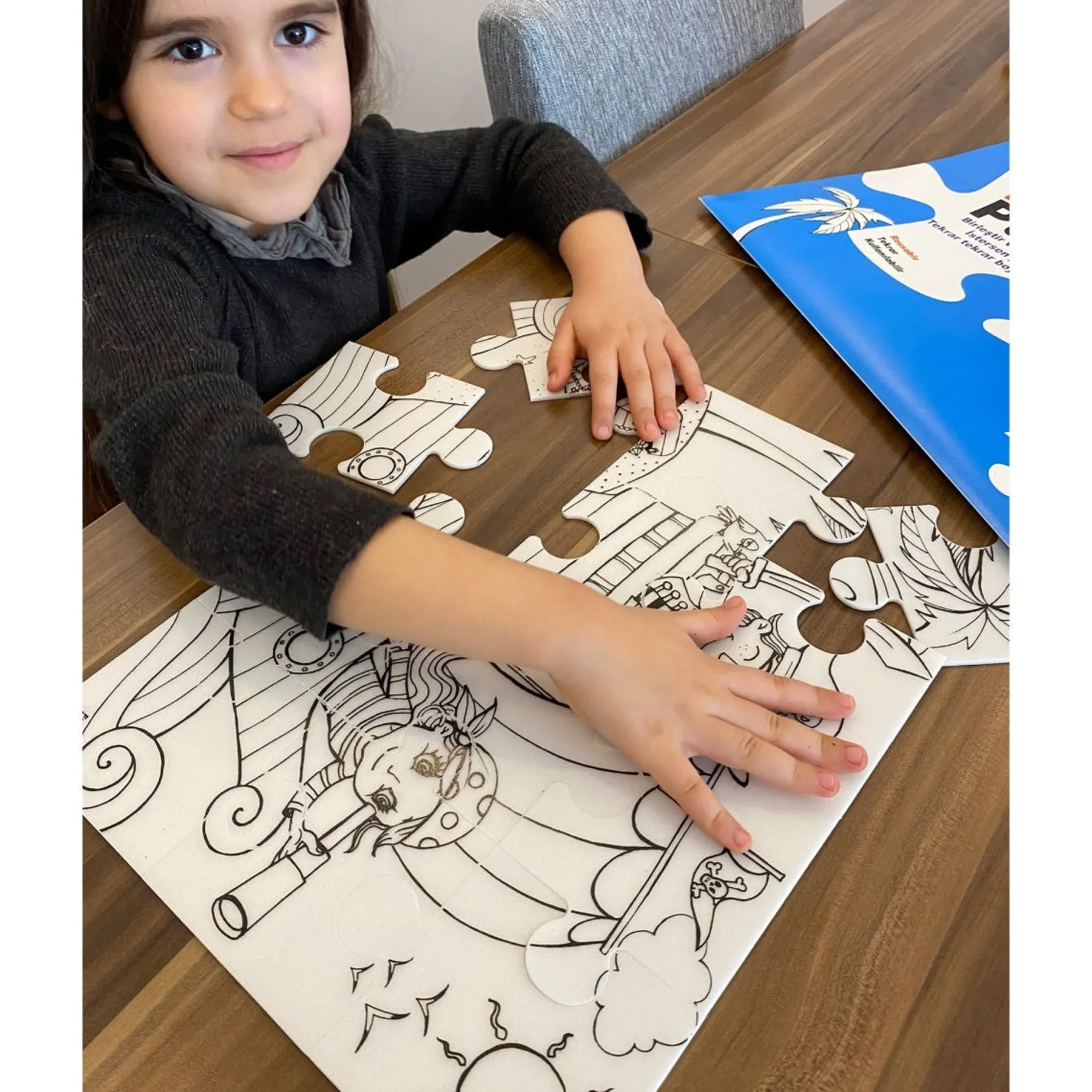 Puzzle Set to Color with Washable Markers - Pirates