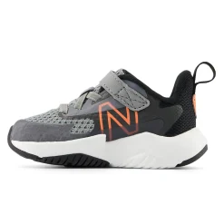 Rave Run V2 Shoes Size 4-10