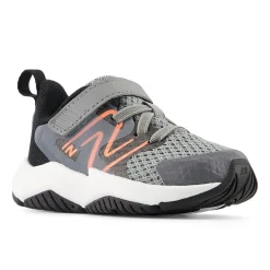 Rave Run V2 Shoes Size 4-10