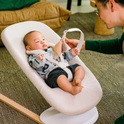 Stokke® Yoga™ Bouncer - Light Sand