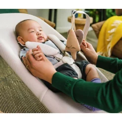 Stokke® Yoga™ Bouncer - Light Sand