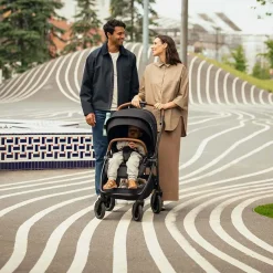 Swiv Stroller - Caviar