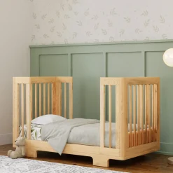 Yuzu 8-in-1 Convertible Crib - Natural